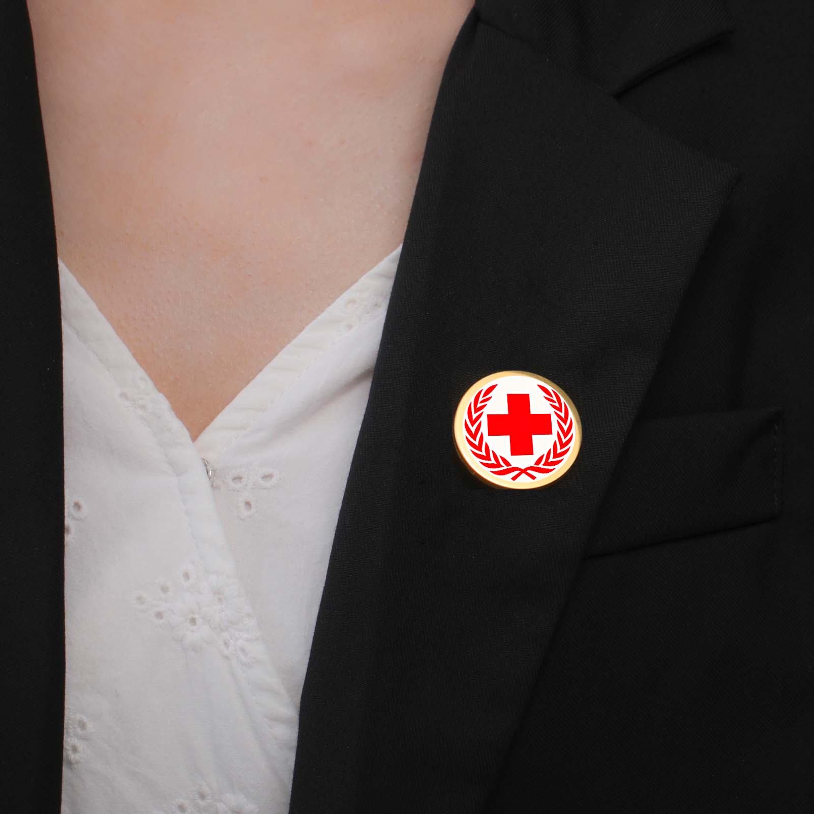 Print Demand Photo Tag Persona - огляд і ціна Tuxedo Lapel Pin